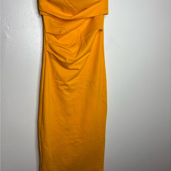 Zara Strapless Mustard Dress - Picture 3 of 4